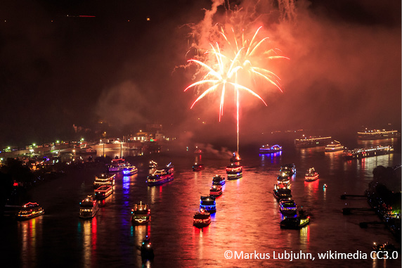 Rhein in Flammen