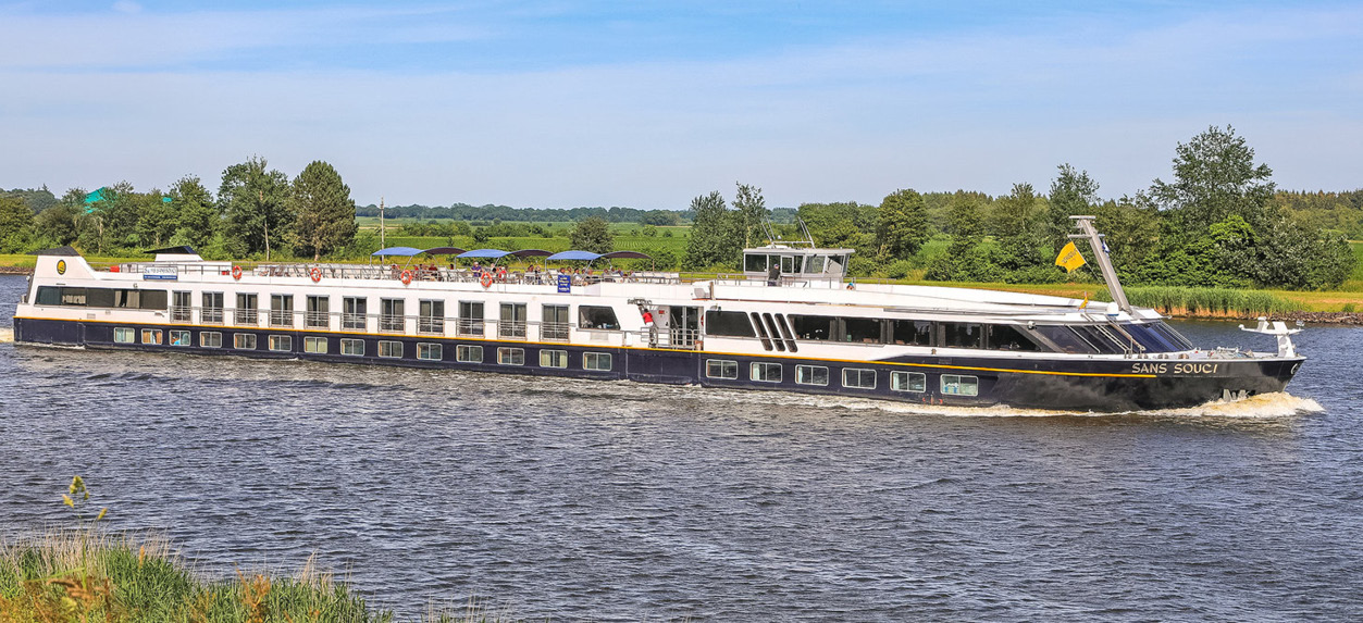 Auf Elbe und Moldau bis nach Prag